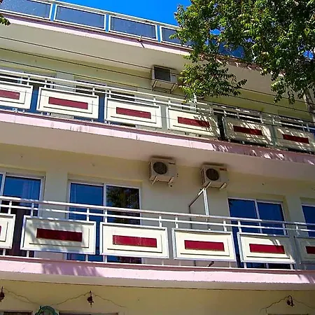 Bristol Hotell 2*