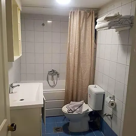 Bristol Hotell 2*